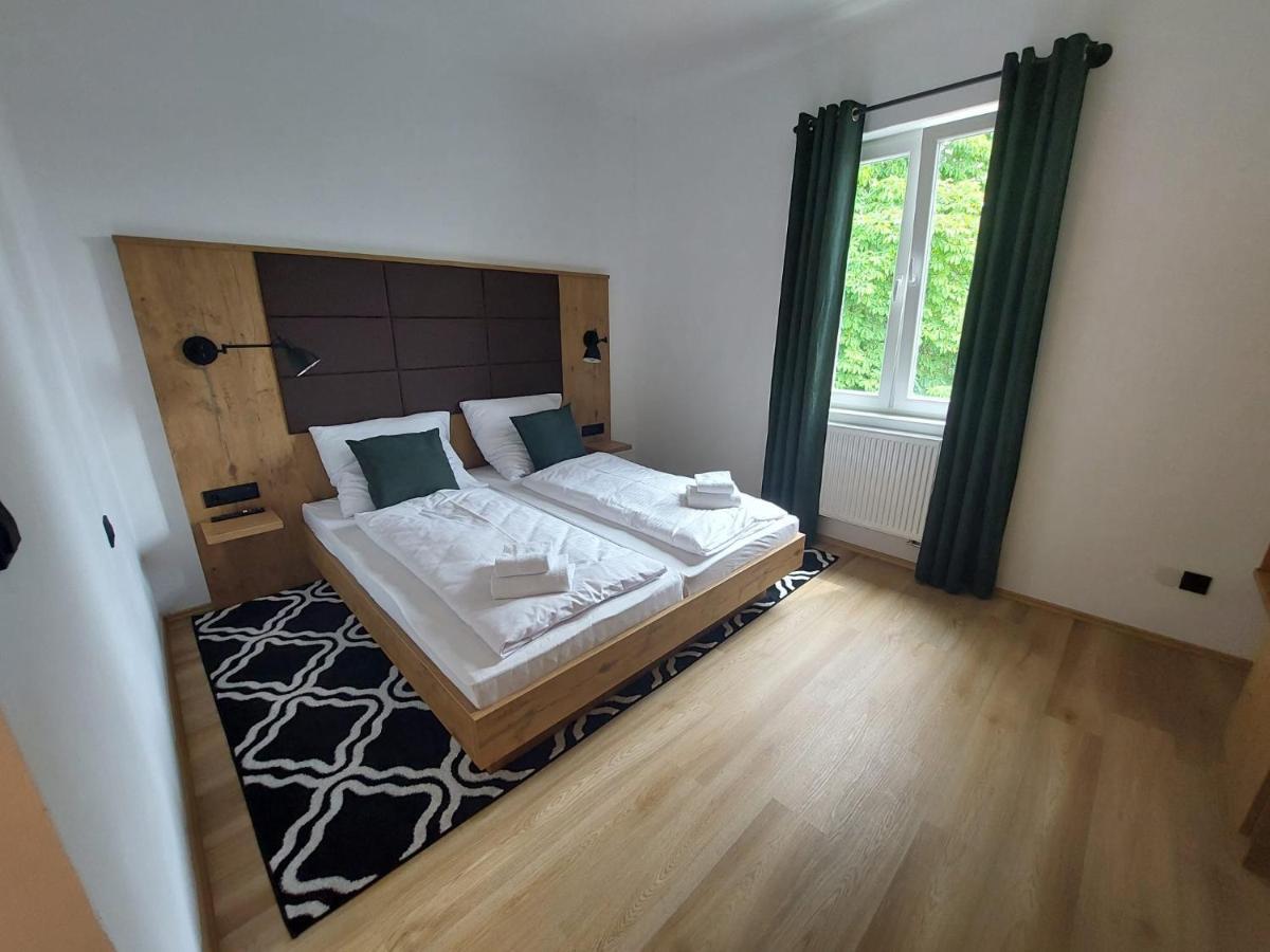 Brauereigasthof Schluesselkeller Giengen an der Brenz Buitenkant foto